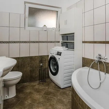 R&d Apartment *