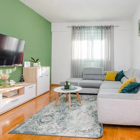 R&d Apartment *